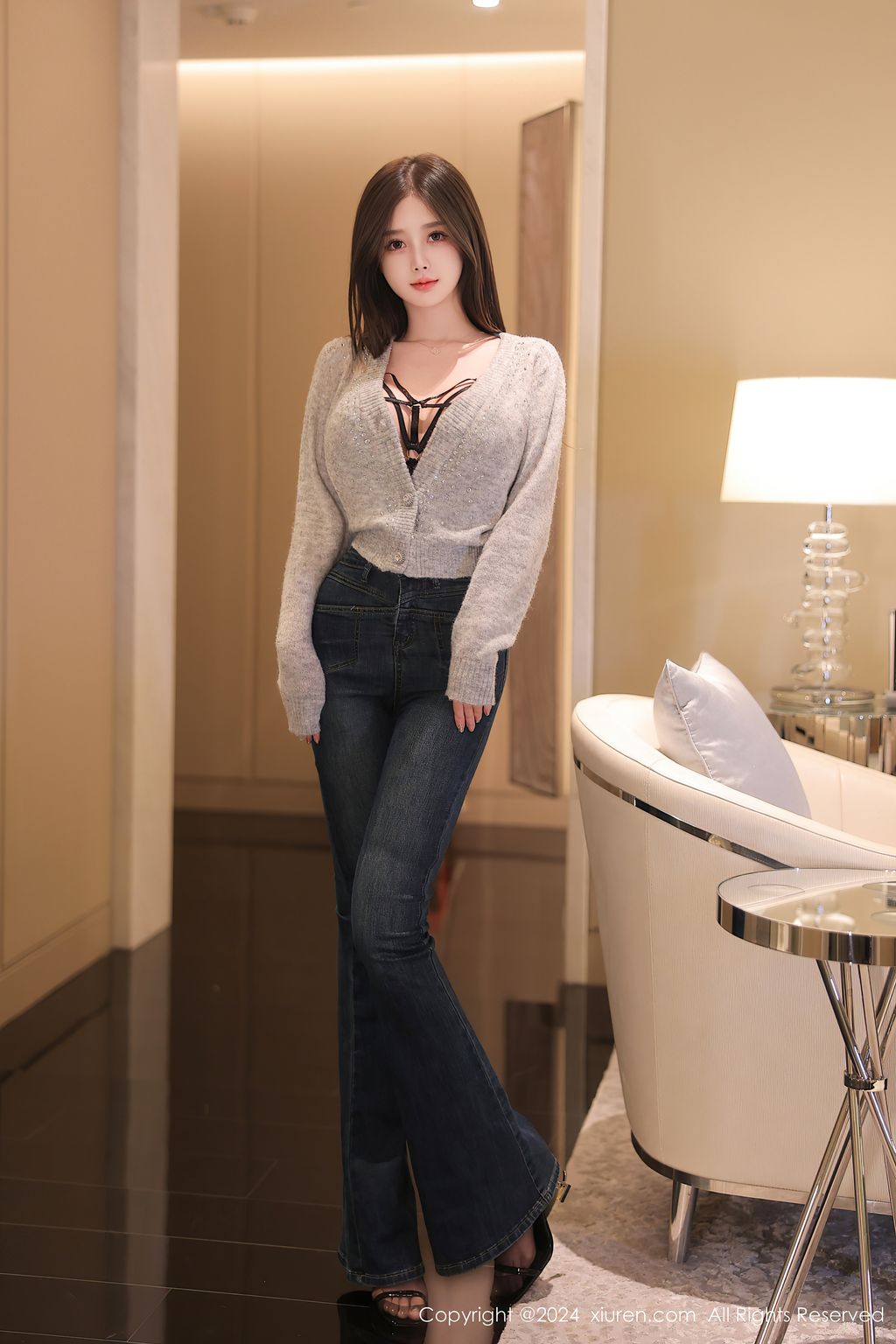 XIUREN No.8806 – 8815 (822 photos) 