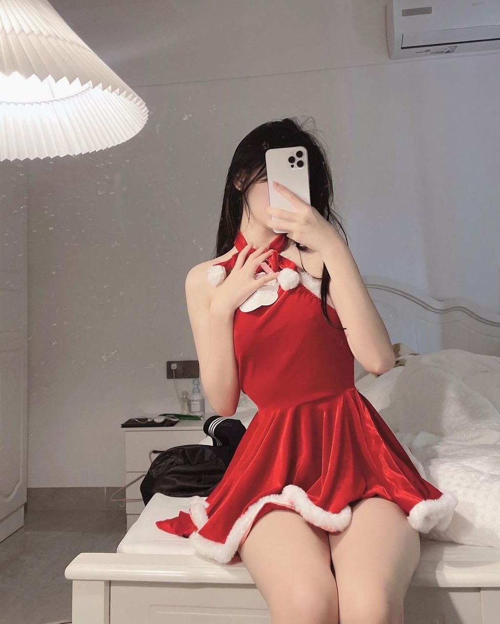 momo: 清纯靓丽的外表下有一颗淫荡的心 学院学姐女神身材 (407 photos )