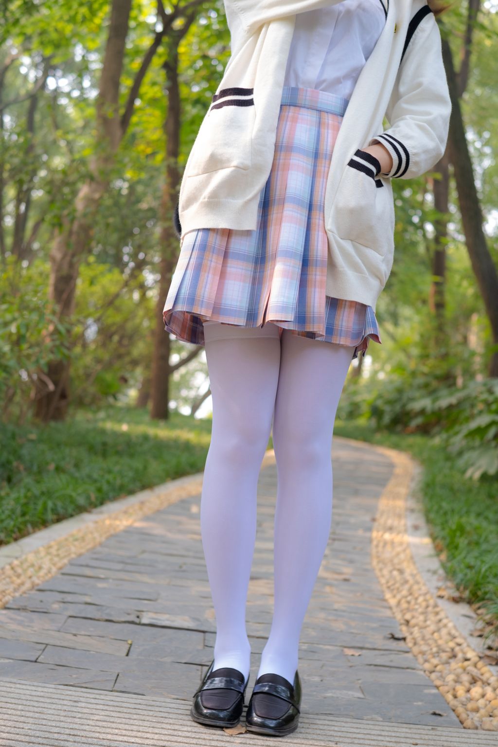 [森萝财团写真] 内部 小七 JK (230 photos) 