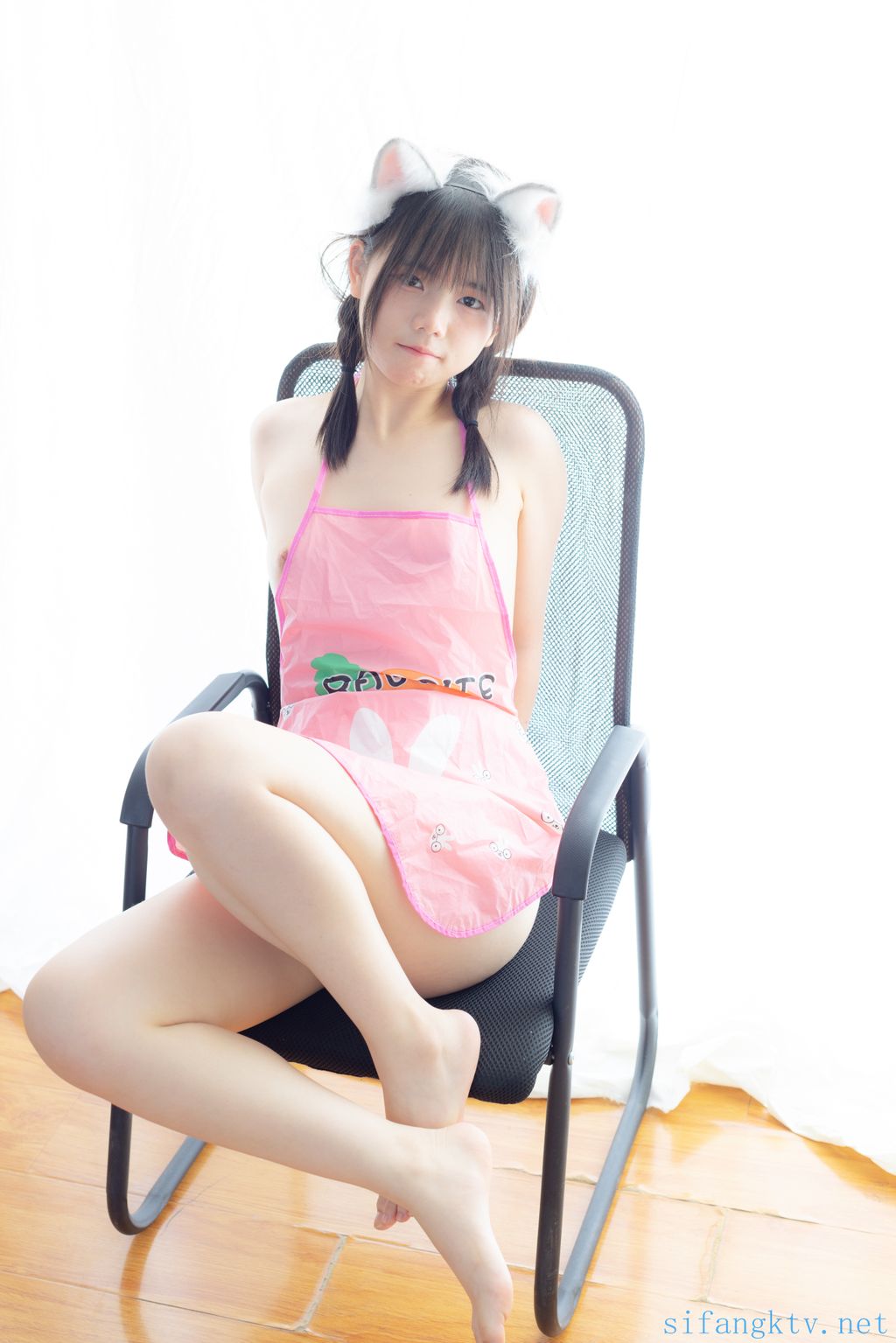 少女秩序 – 小鱼 – 粉色肚兜 (92 photos ) 7 少女秩序 – 小鱼 – 粉色肚兜 (92 photos ) 7