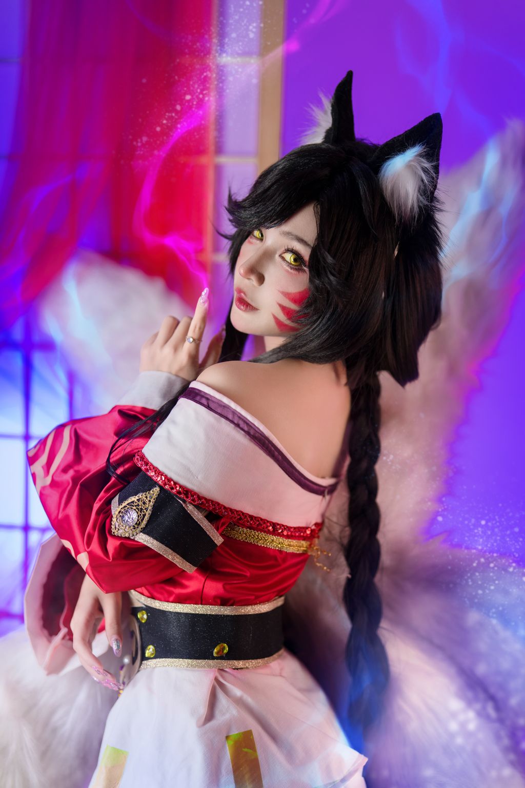 Coser@UmekoJ: Ahri – League of Legends (119 photos ) 