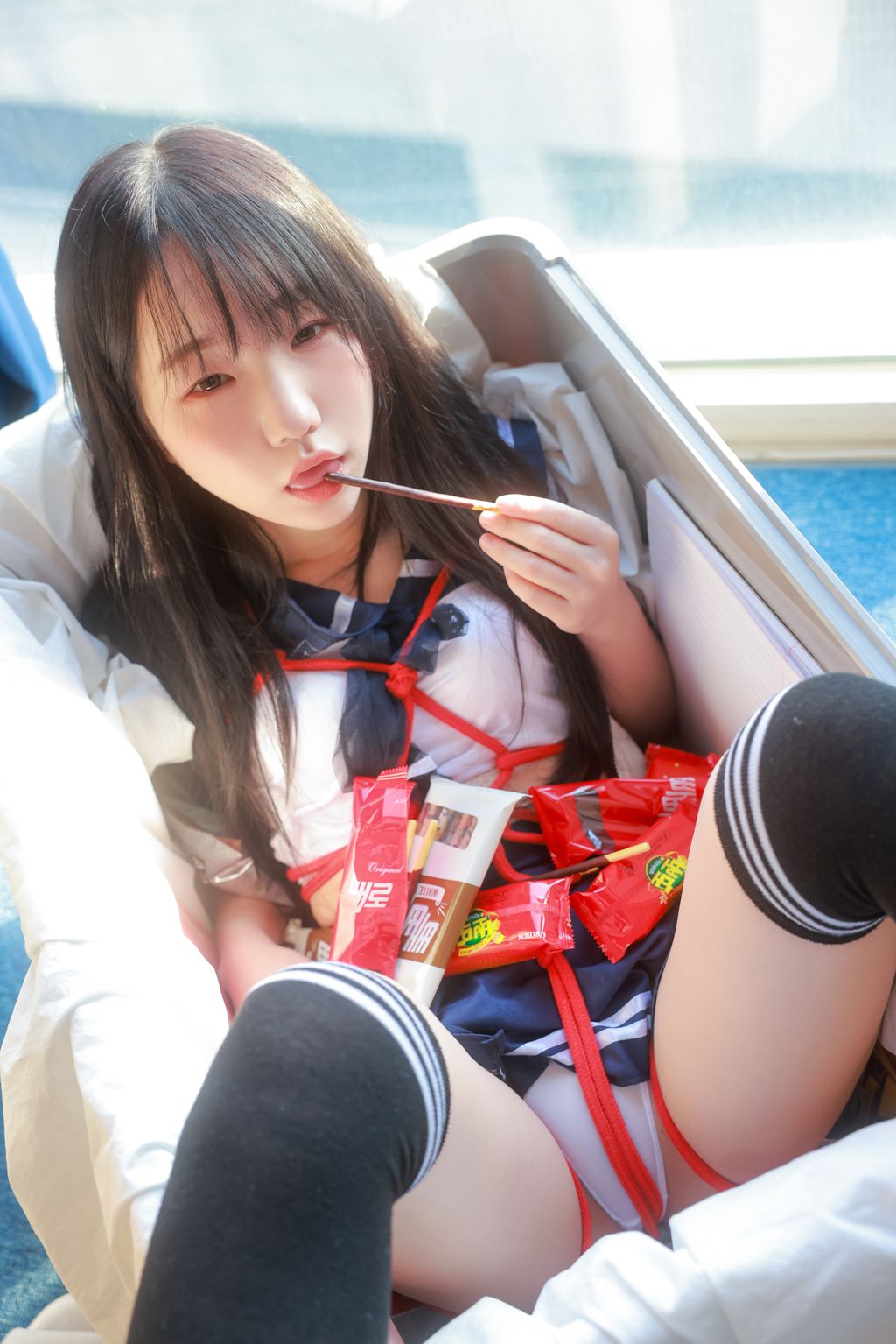 [SWEETBOX] Yeri: Packaging Girl (279 photos )
