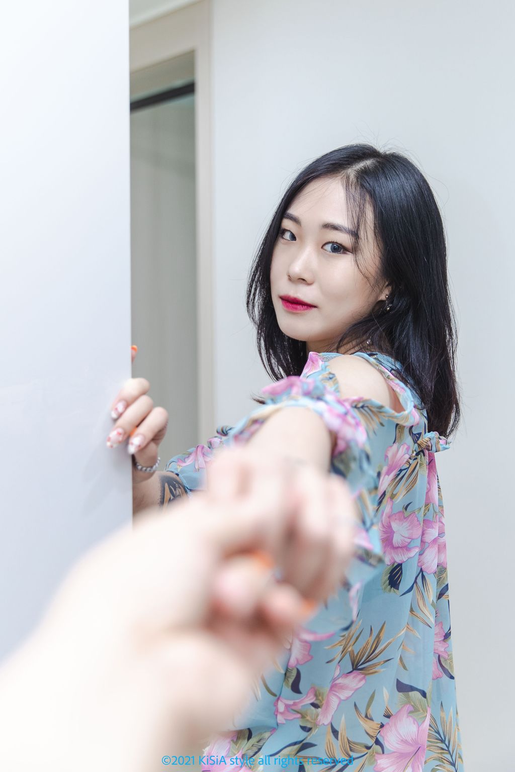 [KiSiA] Bora: Vol.11 ft.Temptation of a Girl Friend (110 photos)