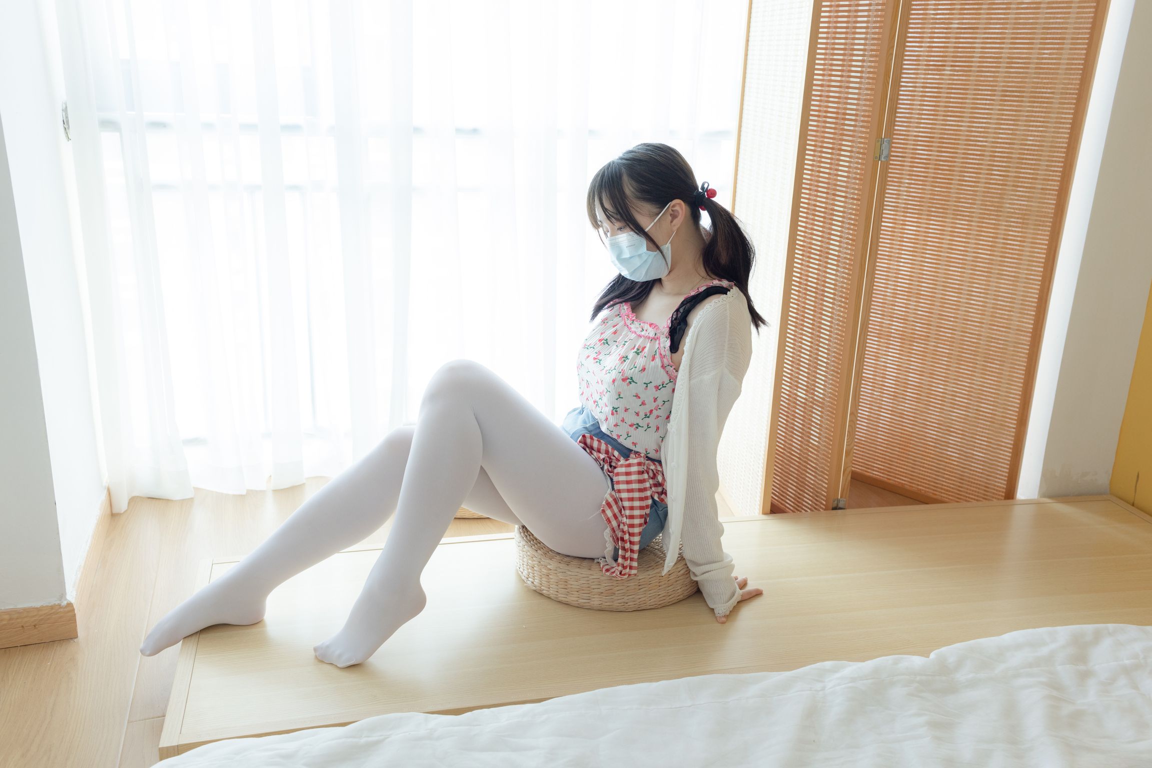 少女秩序 – 内部定制 No.05 巨乳白丝 (138 photos ) 