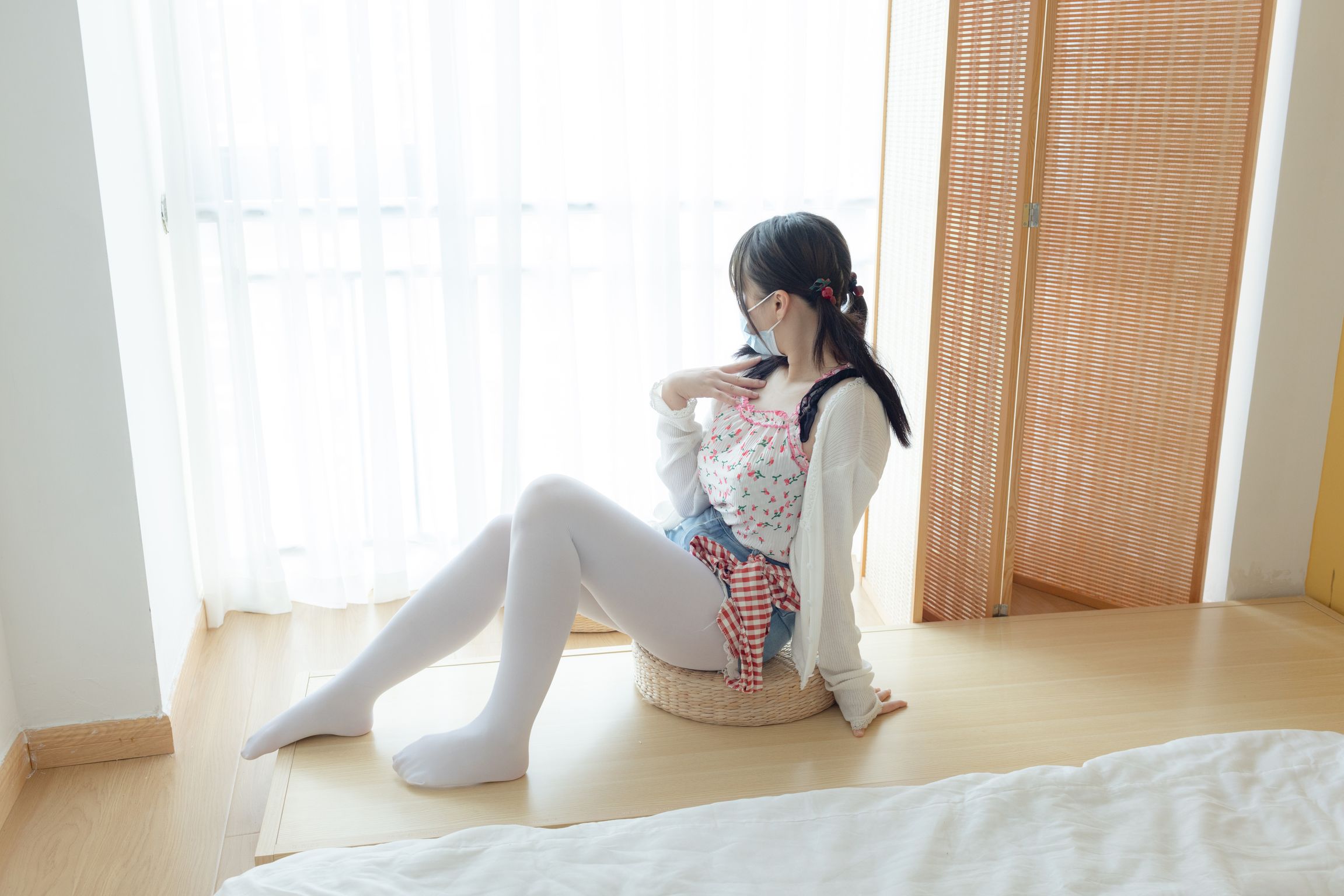 少女秩序 – 内部定制 No.05 巨乳白丝 (138 photos ) 