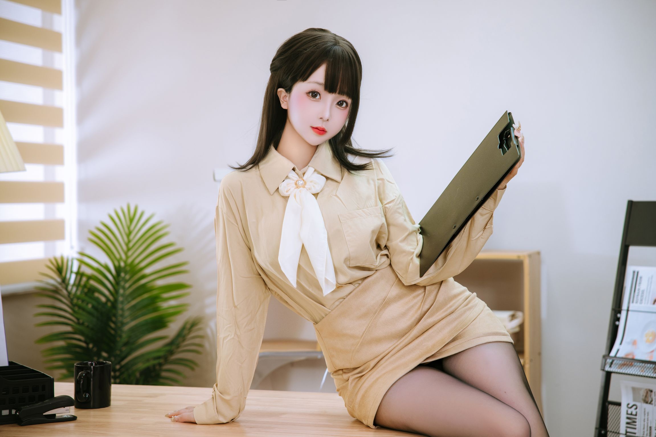 Coser@日奈娇: 秘书 (181 photos) 