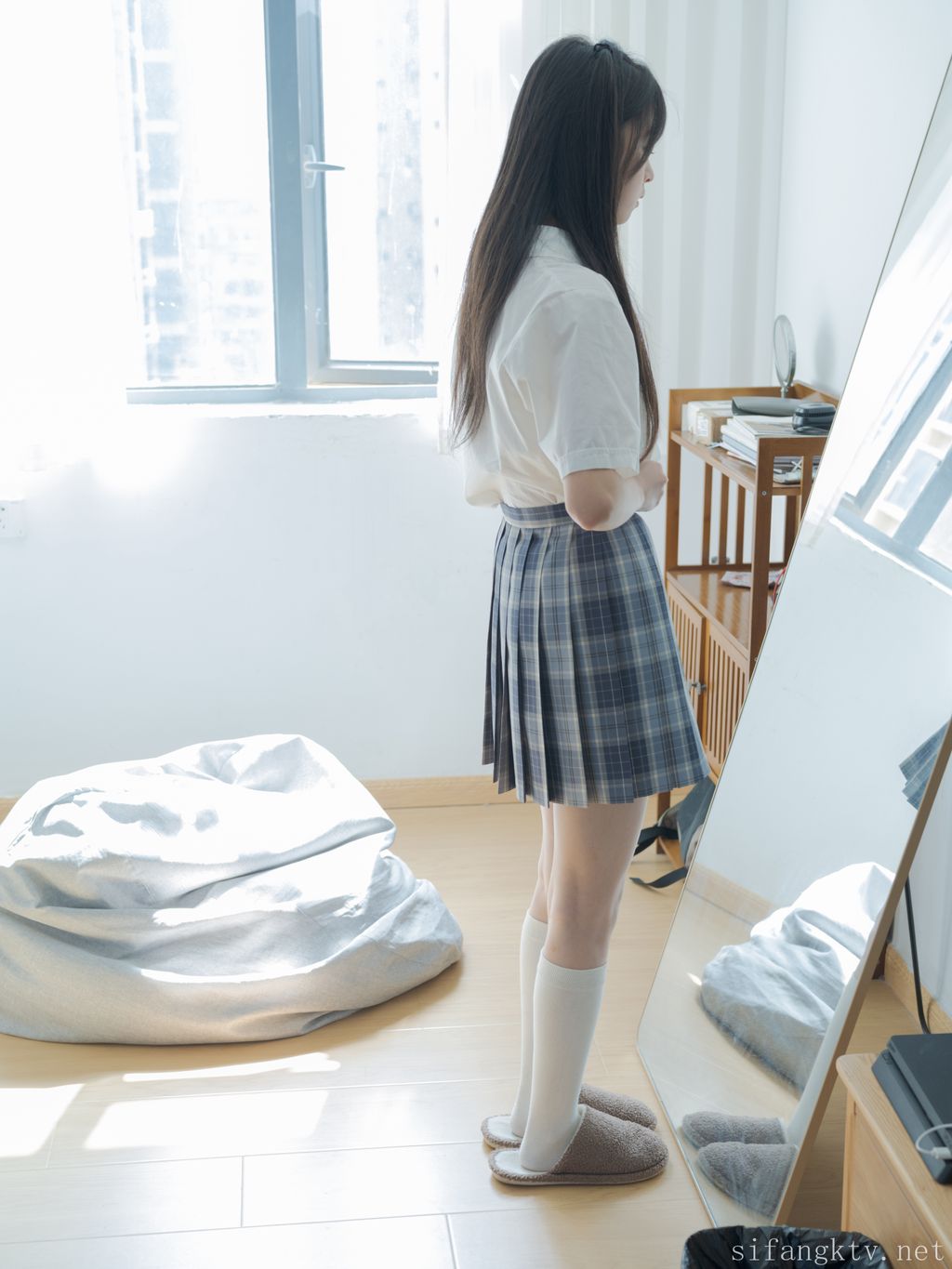 林书辞 – 黄豆粉 (77 photos ) 