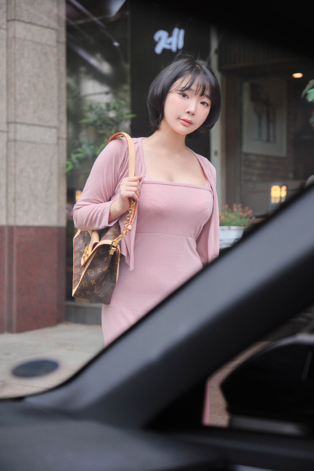Kang In-kyung (강인경): All Times Travel (116 photos ) 