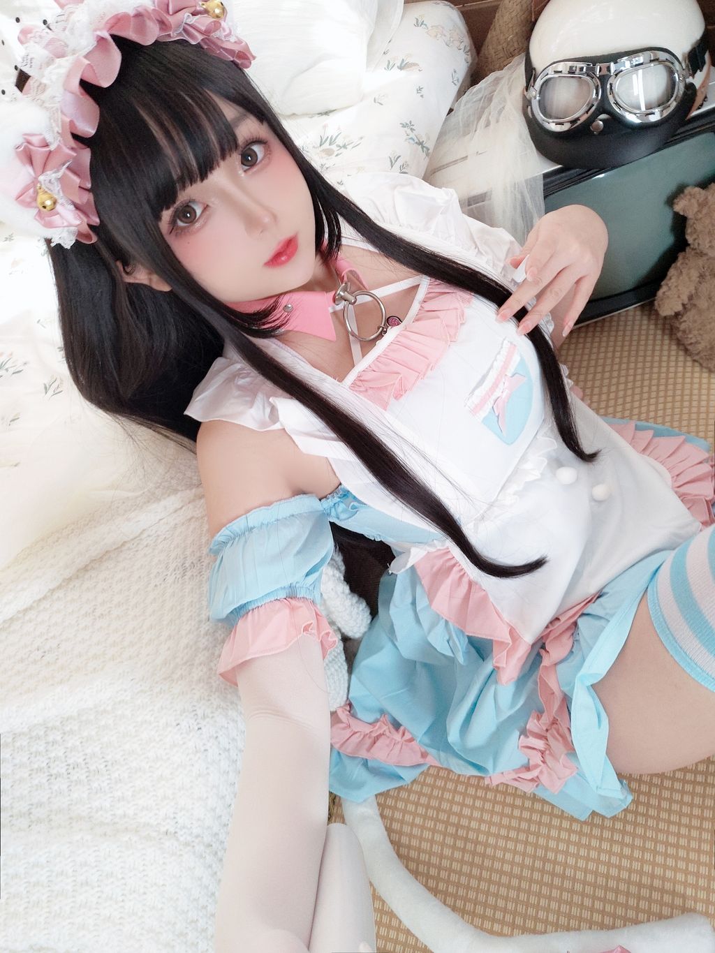 Coser@日奈娇: 兔尾女仆 (121 photos) 