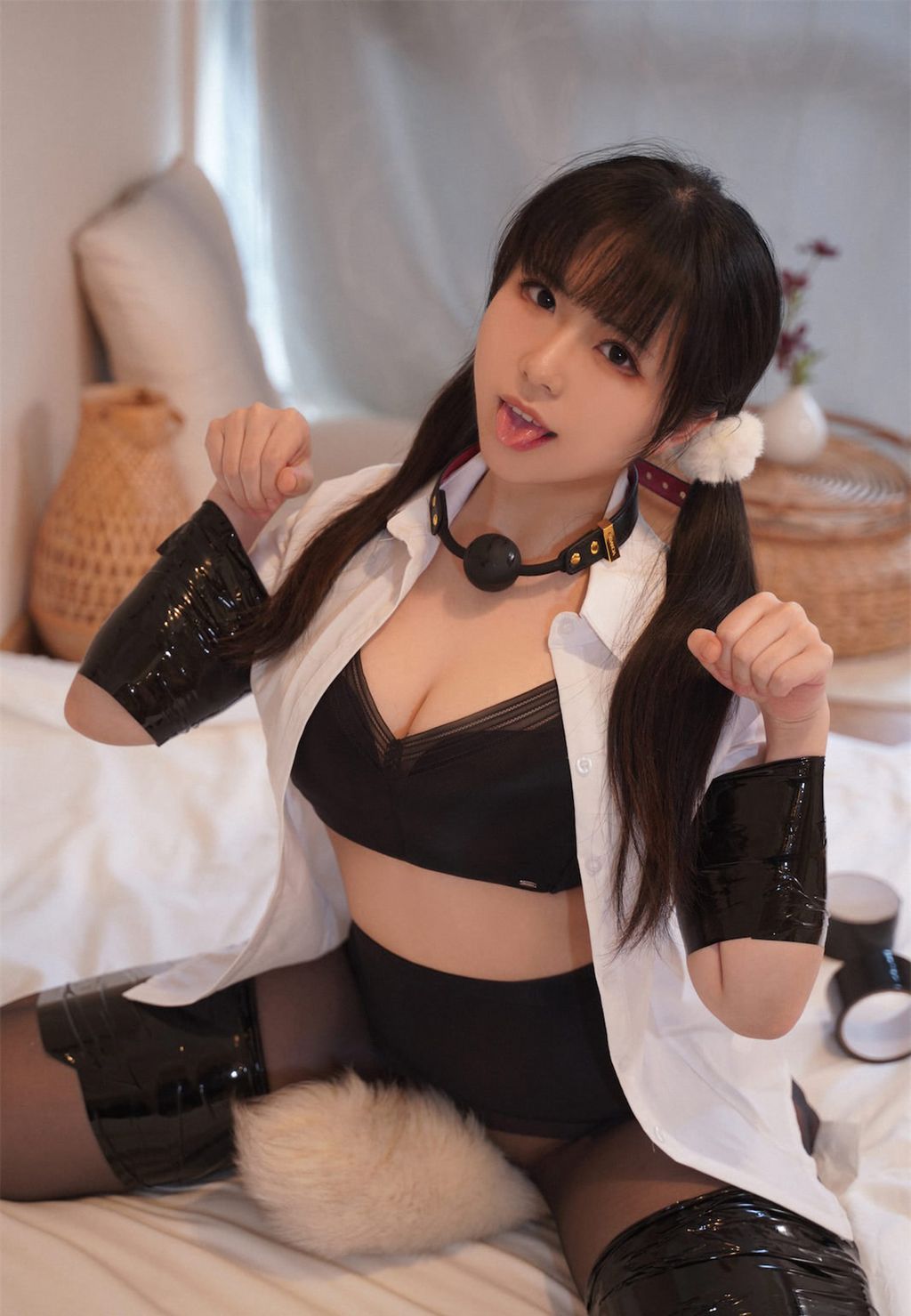 Coser@虎森森: 我的妹妹竟然想变成狗狗 剧情 (95 photos) 