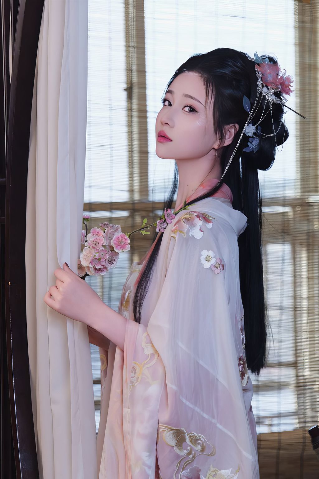 Coser@年年Nnian: 霓裳 (50 photos) 