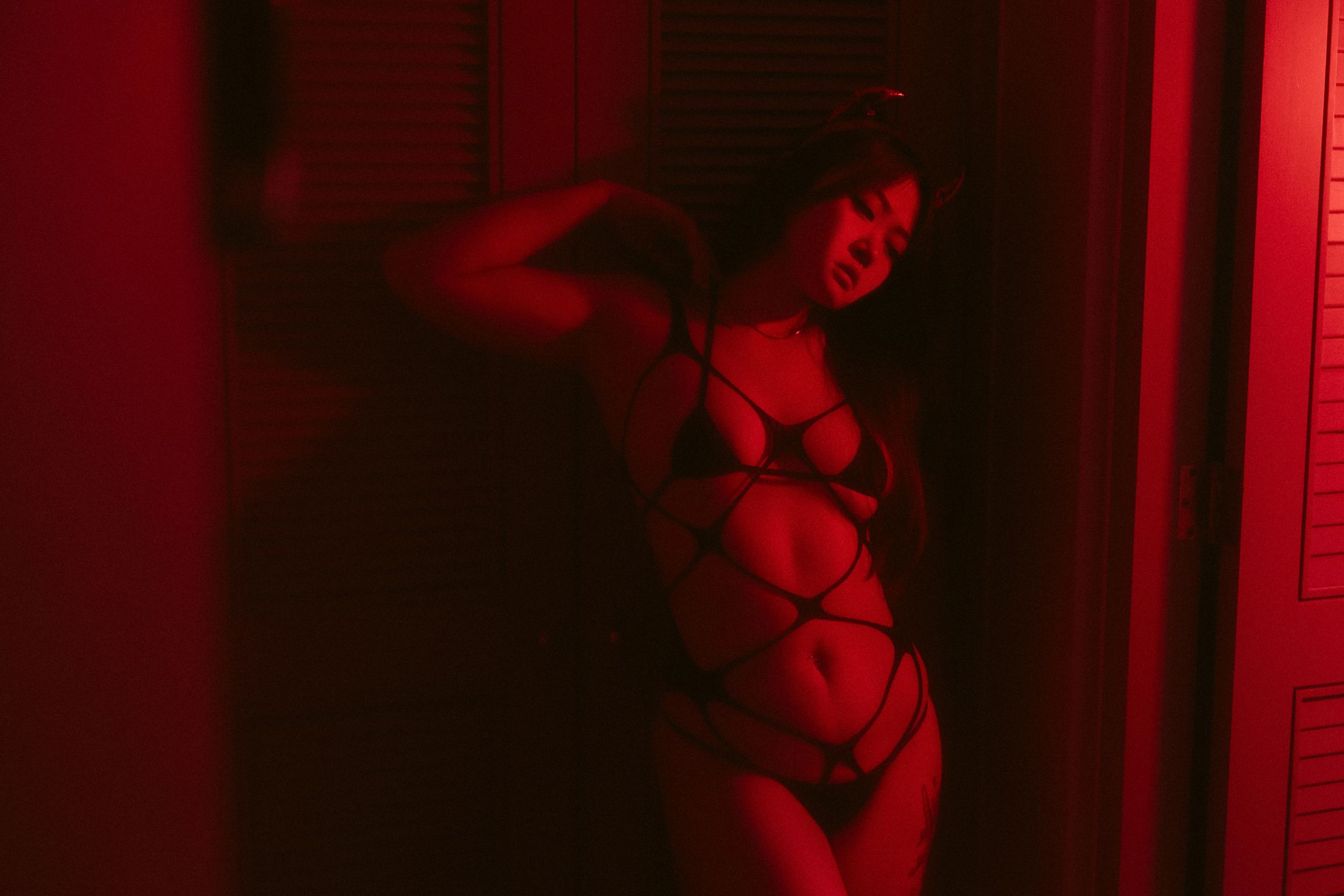 [DCP snaps] Yukari: Vol.3 Halloween Red (104 photos) 