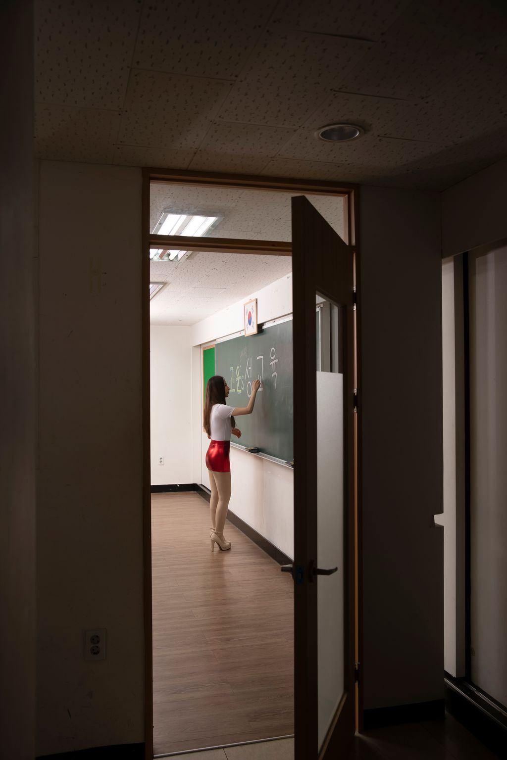 [BUNNY] LeeHa: A Fuxx Teacher S.3 Brainwashed Teacher (101 photos) 