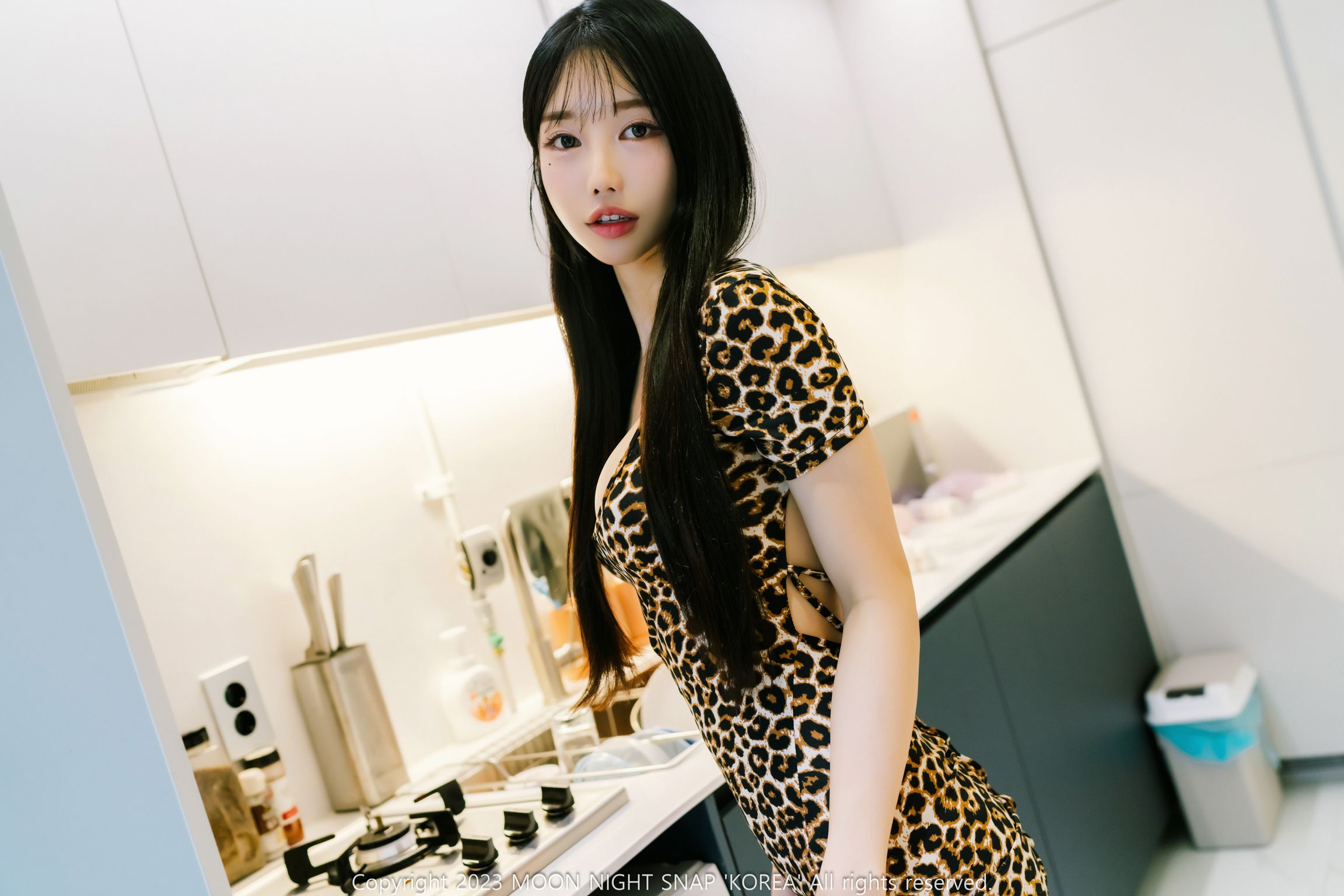 [Moon Night Snap] Yunjin: Yunjin Peeking (88 photos) 