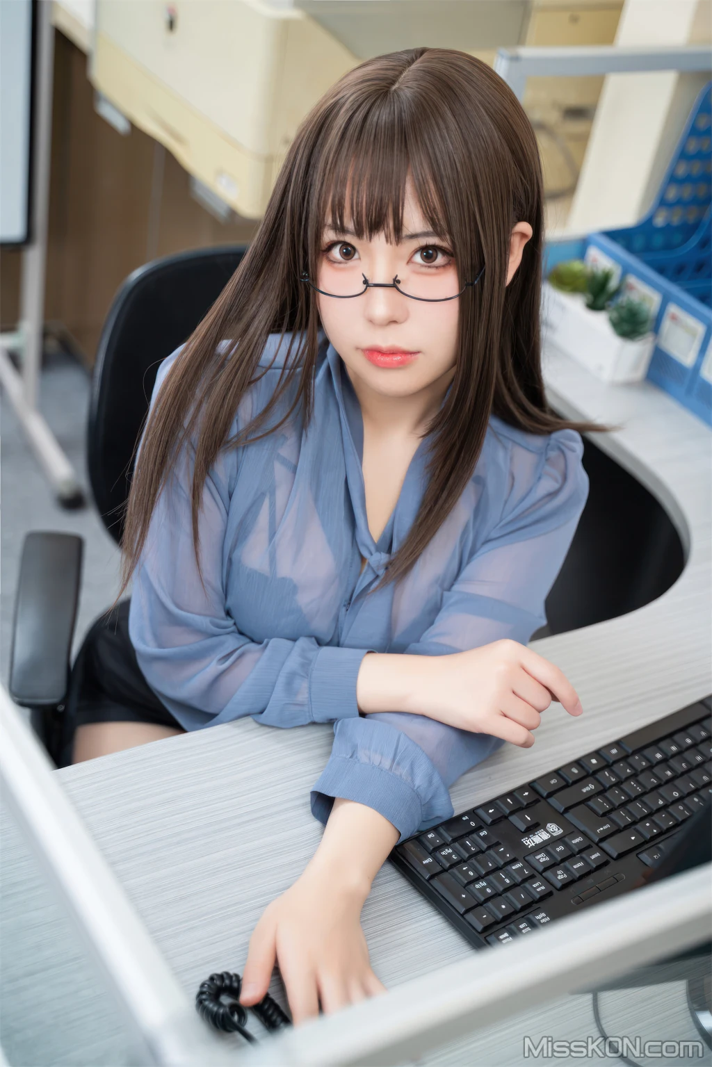 Coser@虎森森: 黑丝眼镜娘 (60 photos) 17 Coser@虎森森: 黑丝眼镜娘 (60 photos) 17