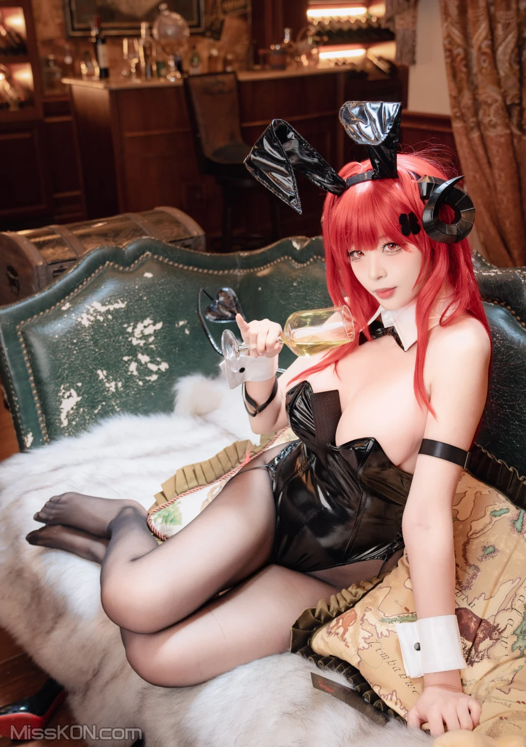 Coser@轩萧学姐: 兴登堡兔女郎 (68 photos ) 16 Coser@轩萧学姐: 兴登堡兔女郎 (68 photos ) 16
