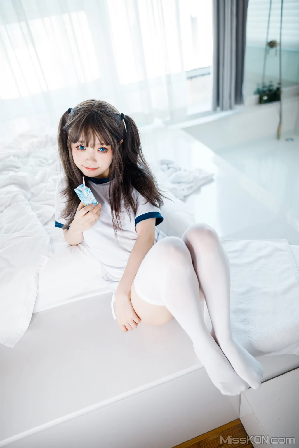 Coser@神沢永莉: 半双马尾体操服大腿袜 (68 photos) 