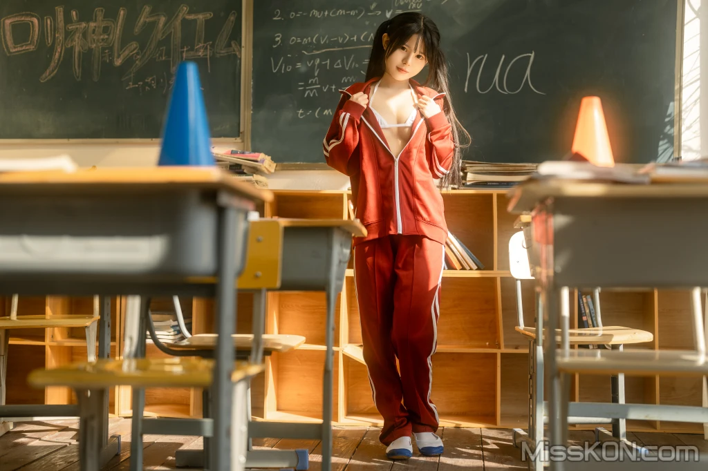 Coser@rua阮阮: 课间阳光-红色校服 (42 photos) 2 Coser@rua阮阮: 课间阳光-红色校服 (42 photos) 2