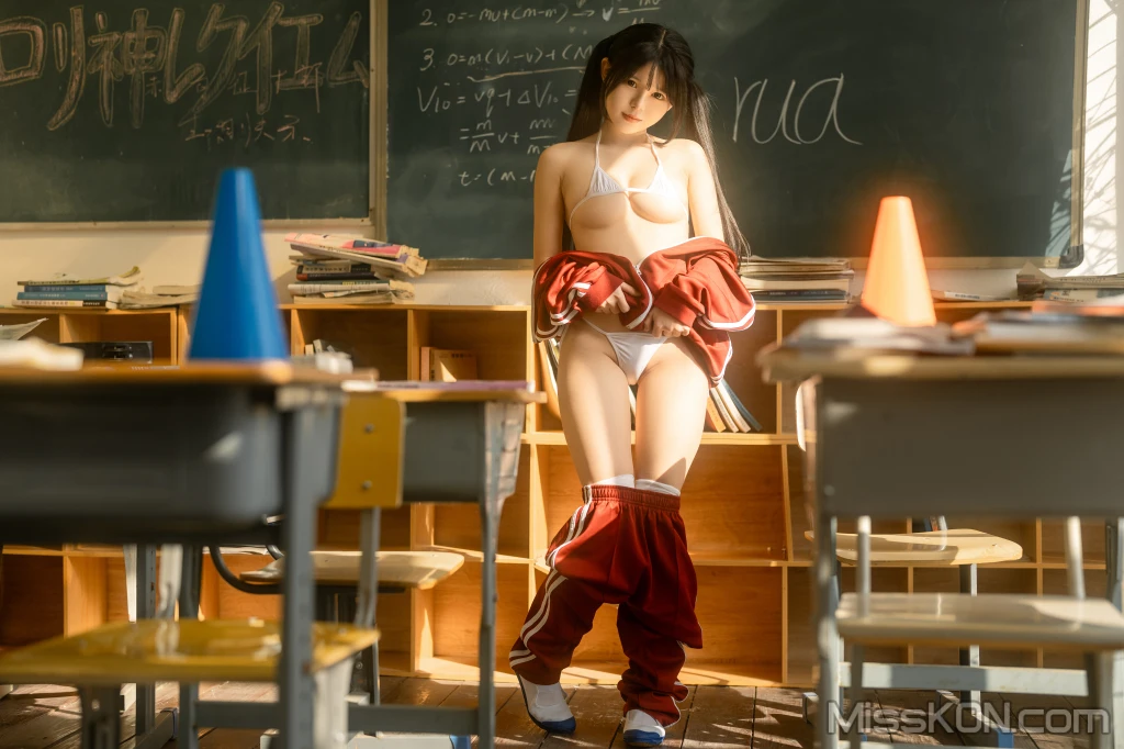 Coser@rua阮阮: 课间阳光-红色校服 (42 photos) 5 Coser@rua阮阮: 课间阳光-红色校服 (42 photos) 5