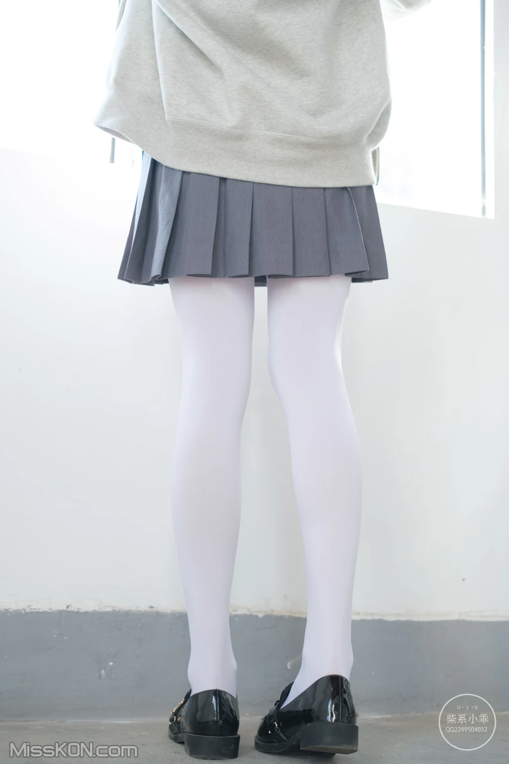 Coser@稚乖画册: 夜夜 教室 (63 photos ) 