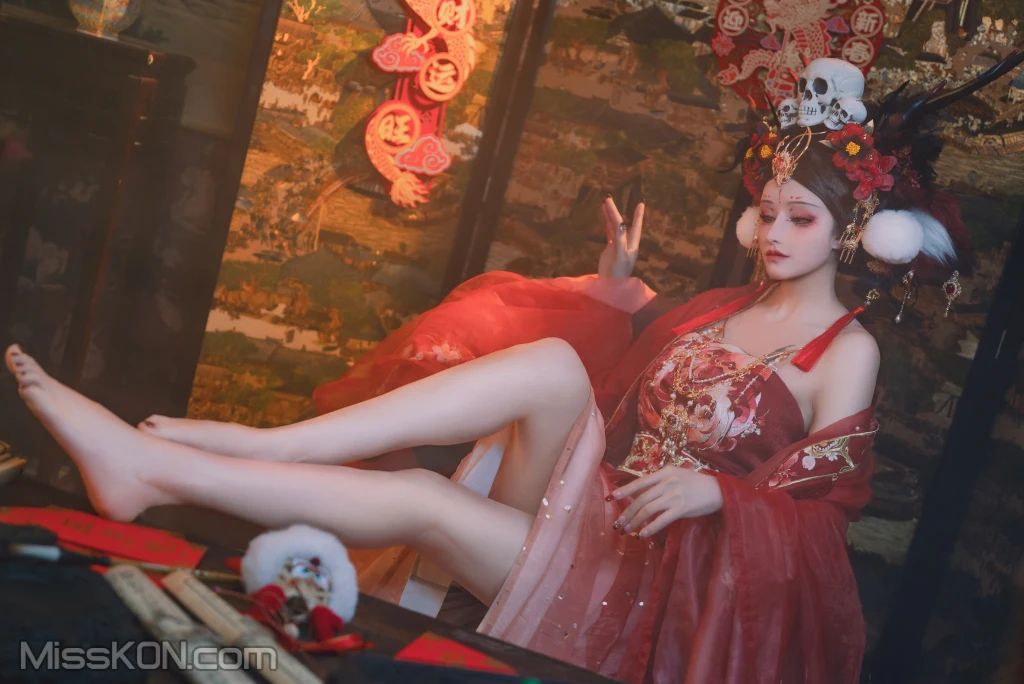 Coser@鹿八岁: 闯进我家的凶凶年兽 (120 photos) 