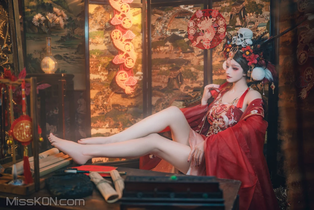Coser@鹿八岁: 闯进我家的凶凶年兽 (120 photos) 