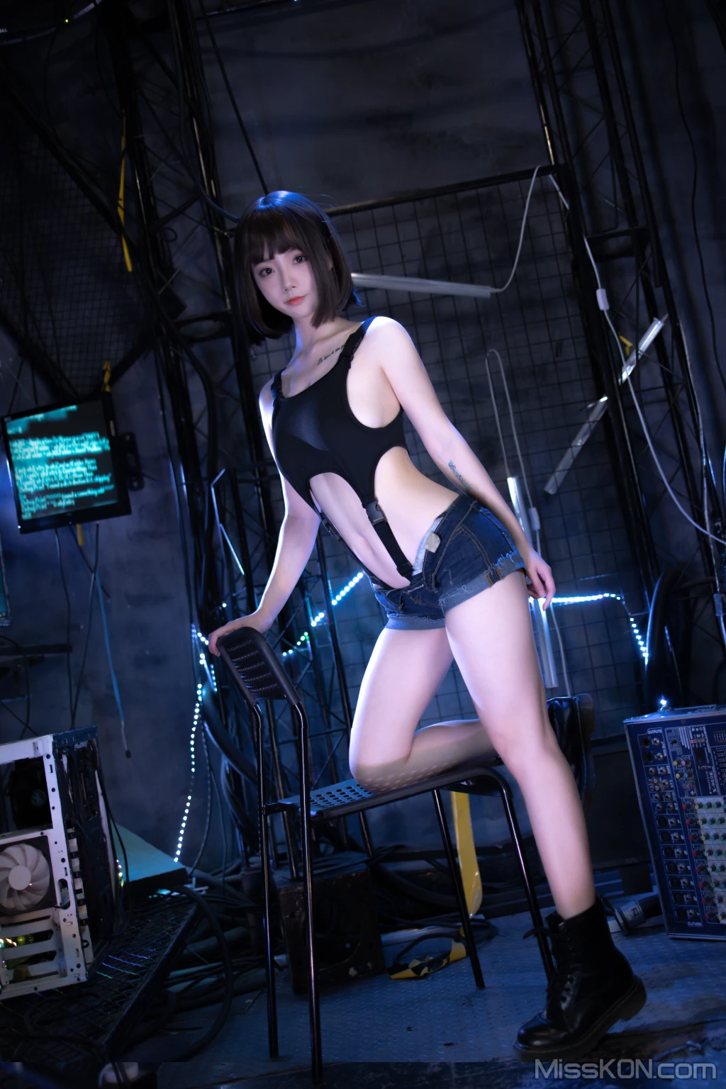 Coser@桃良阿宅: 危机 (50 photos) 
