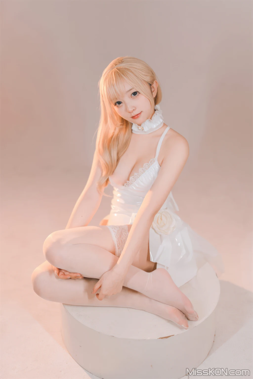 Coser@花铃: 纯白小花嫁 (48 photos) 