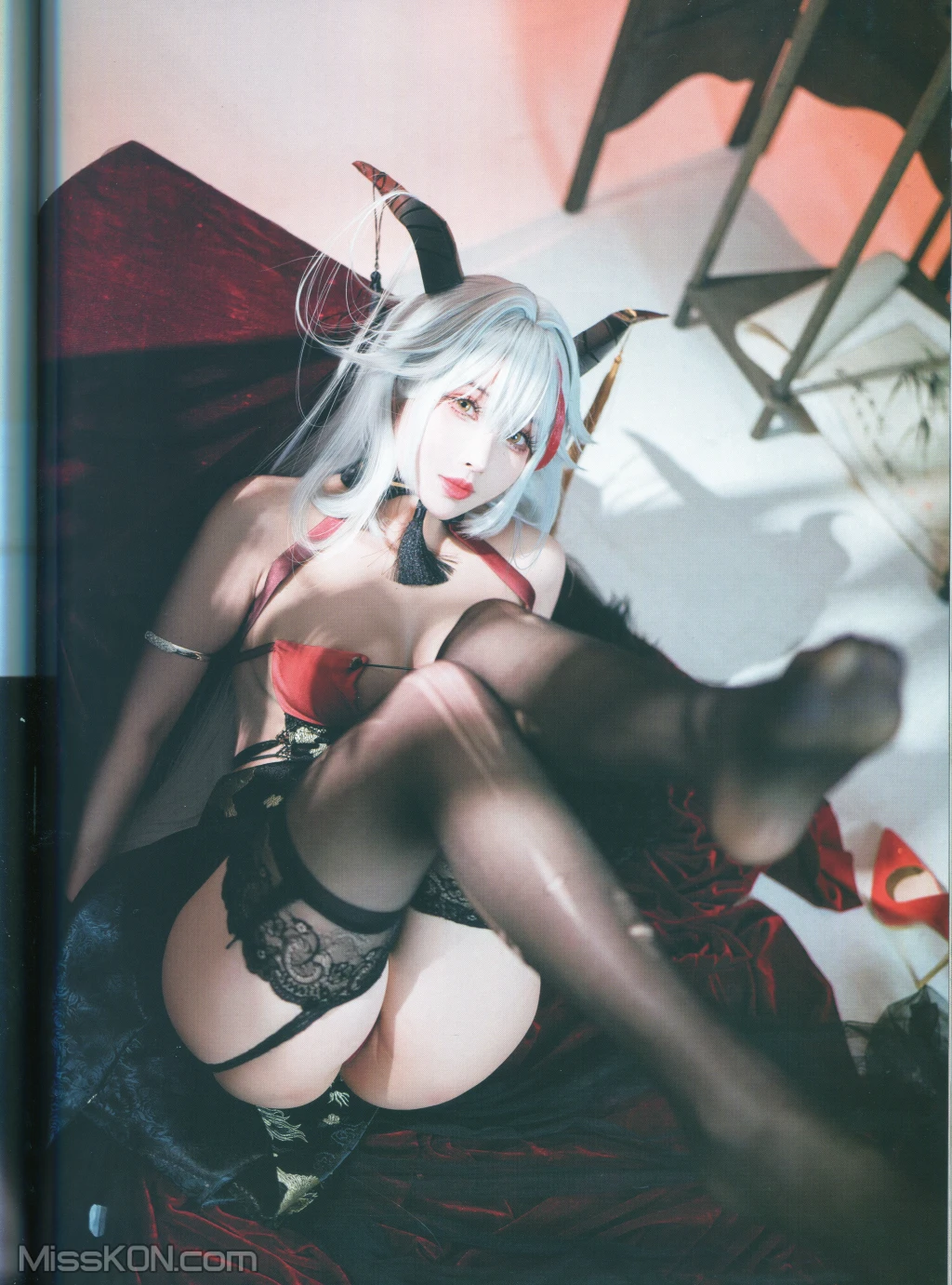 Coser@rioko凉凉子: 妄想航线 – 扫描版 (131 photos) 