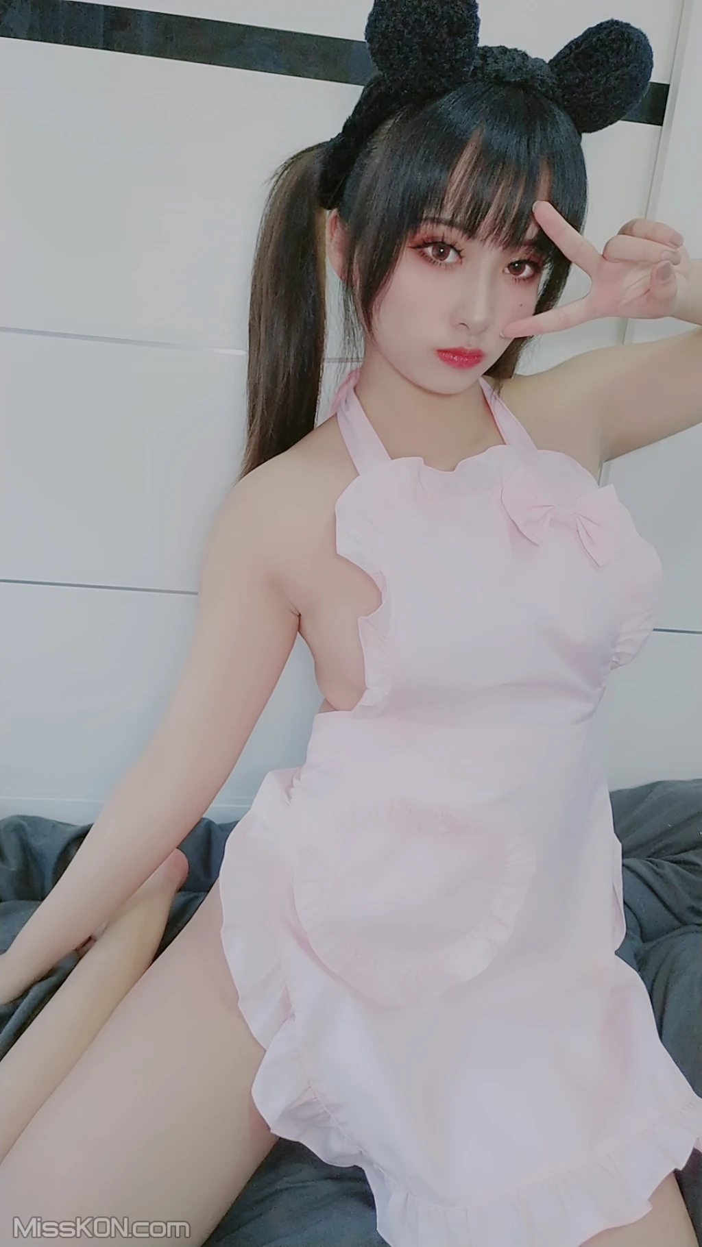 Coser@洛璃LoLiSAMA: 猫咪围裙 (95 photos ) 