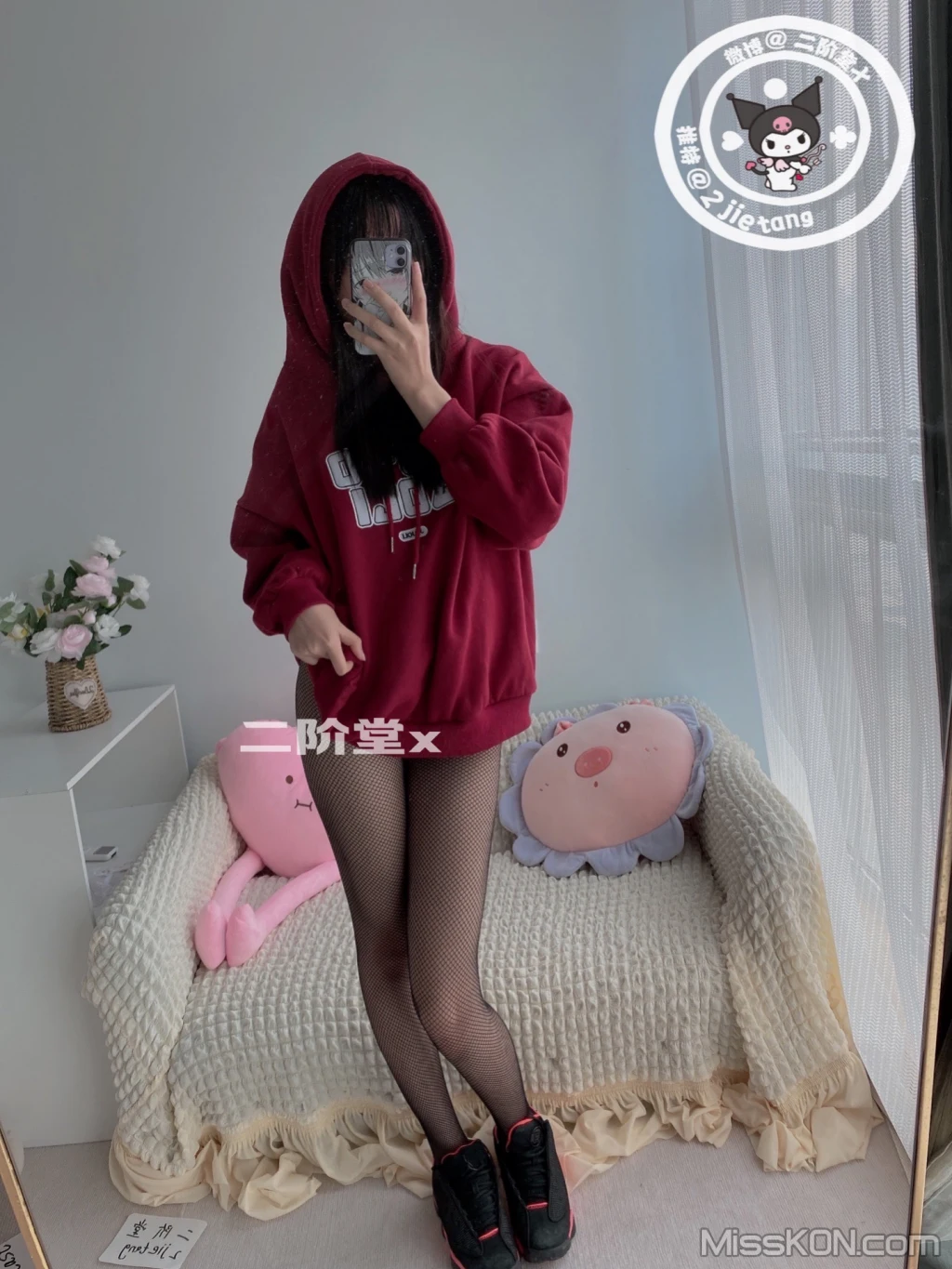 Coser@二阶堂: 红色外套 (83 photos) 