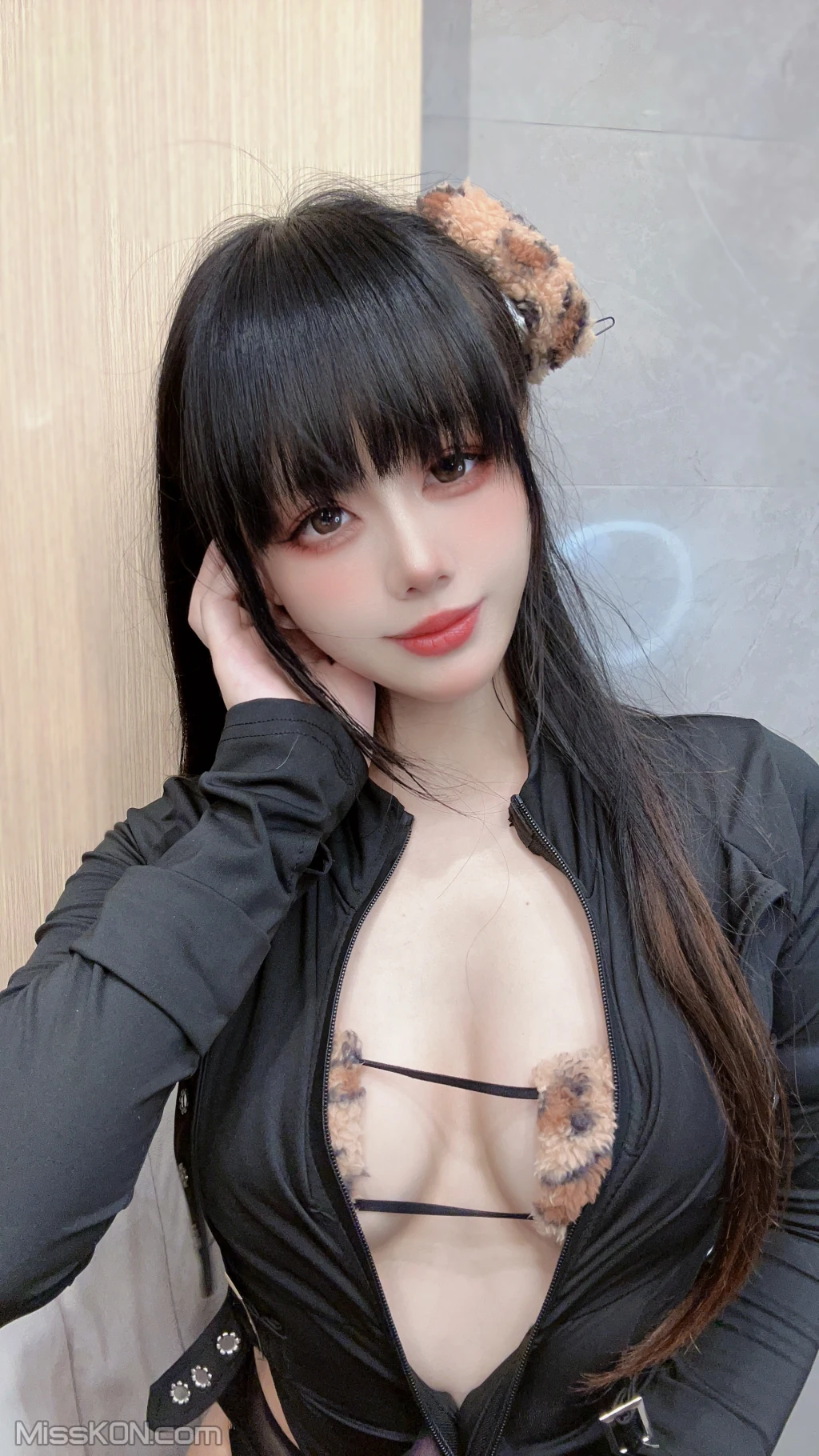 Coser@九言: 豹纹内衣 (34 photos ) 