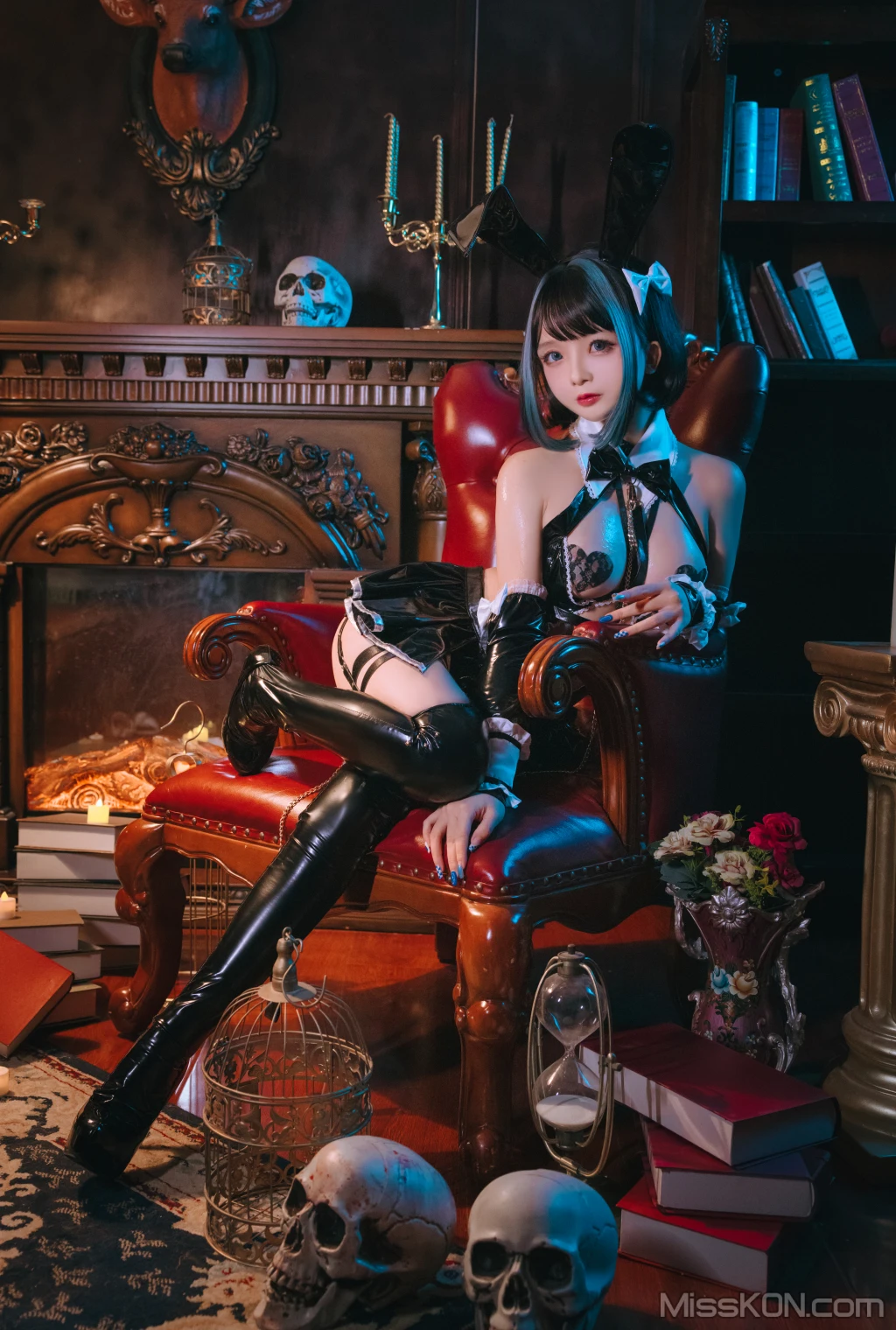 Coser@日奈娇: 万圣恶魔皮衣 (66 photos) 