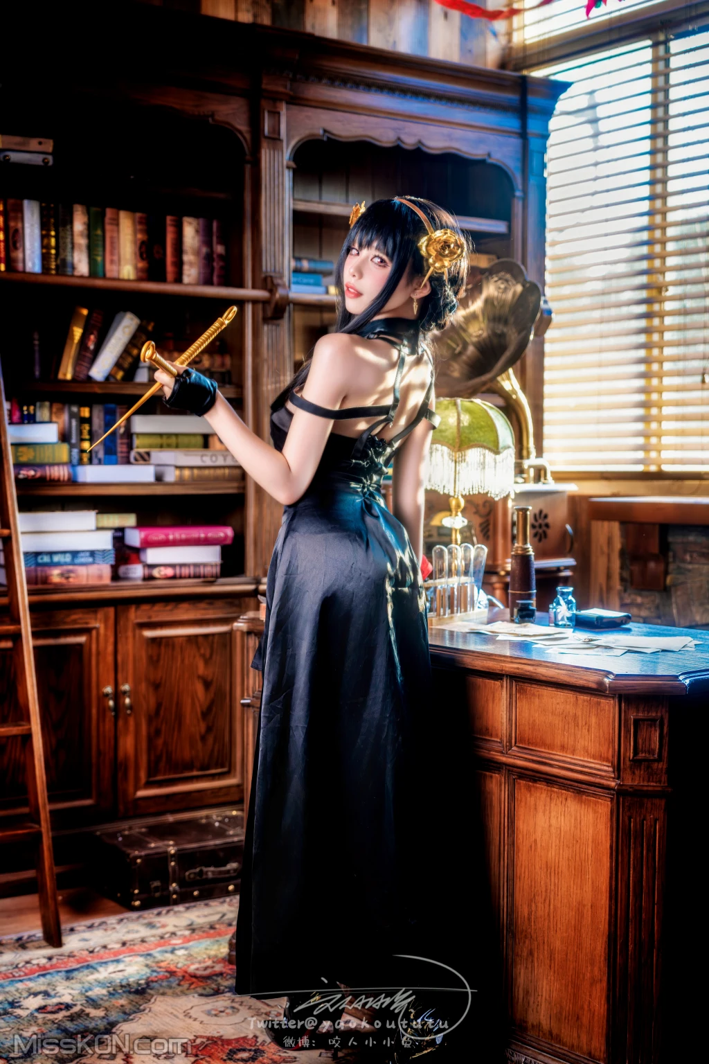 Coser@黏黏团子兔: 约尔太太 (80 photos ) 