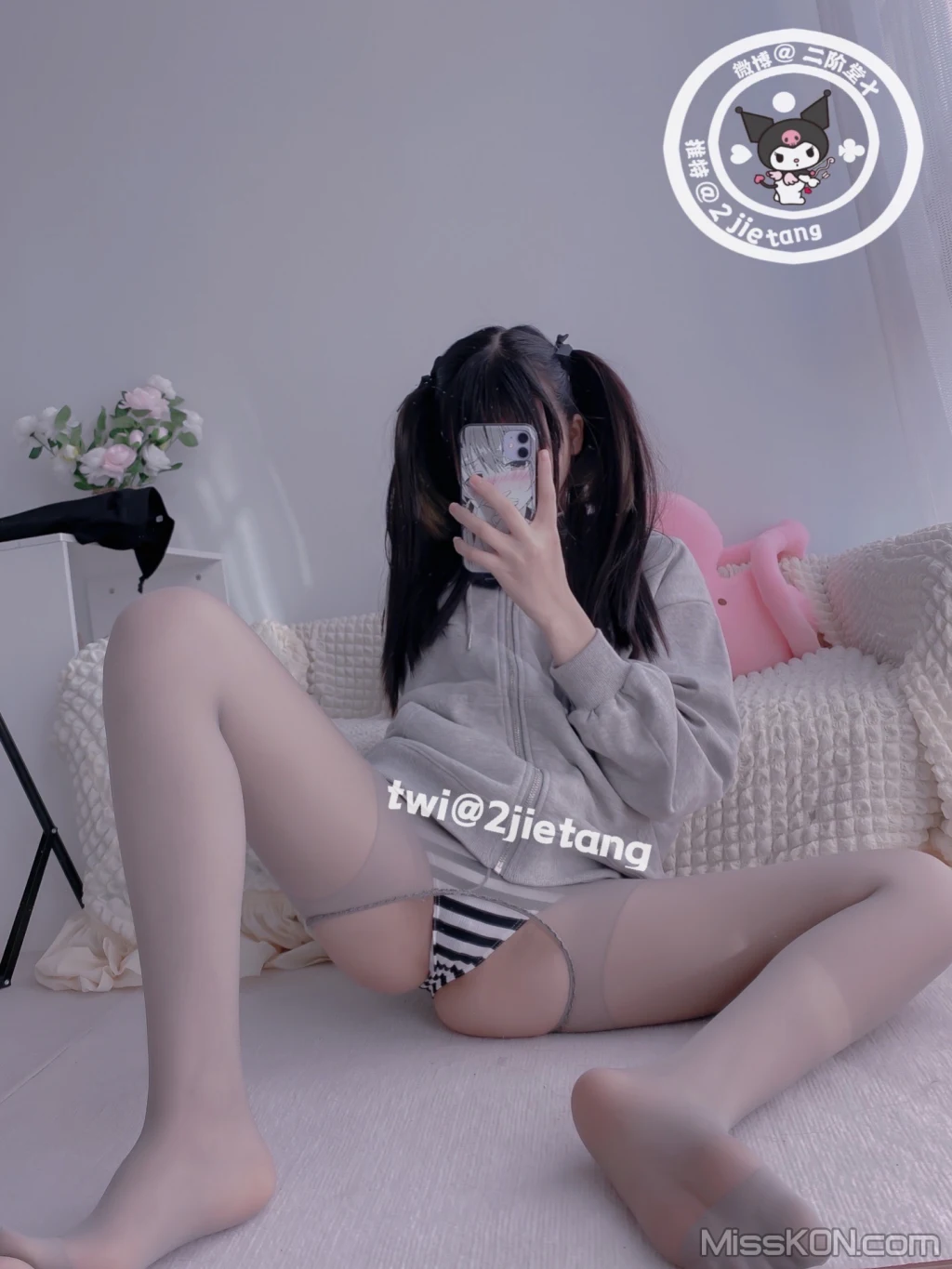 Coser@二阶堂: 灰色外套 (105 photos) 17 Coser@二阶堂: 灰色外套 (105 photos) 17
