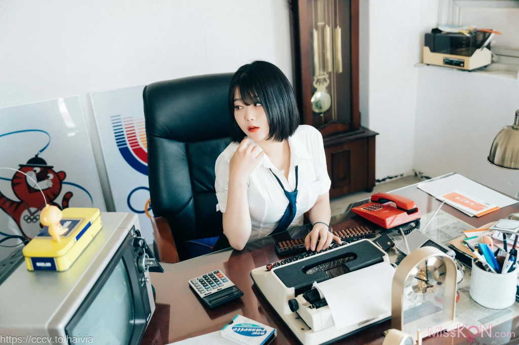 [Loozy] Zia (지아): Female Employee (148 photos) 