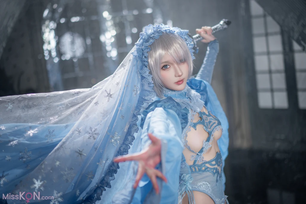 Coser@阿包也是兔娘: 冰雪2B (42 photos) 