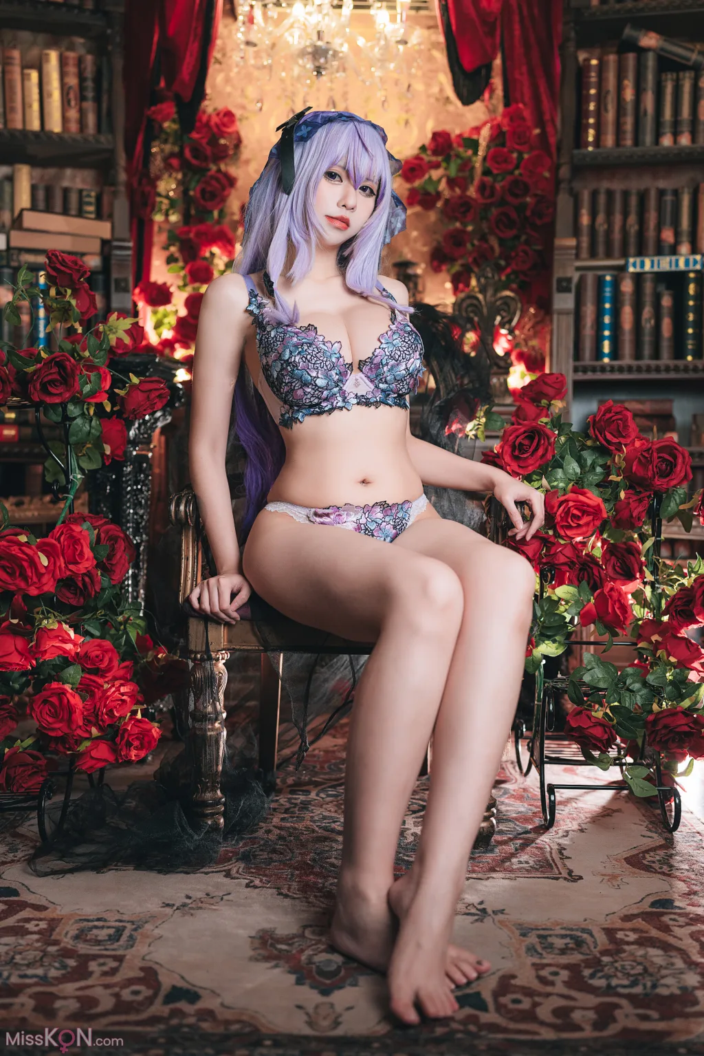 Coser@小空sora: 碧蓝档案 飞鸟马时 内衣 (24 photos ) 