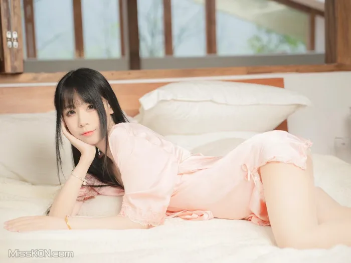 草莓粥粥: 舰长图包 (321 photos ) 19 草莓粥粥: 舰长图包 (321 photos ) 19