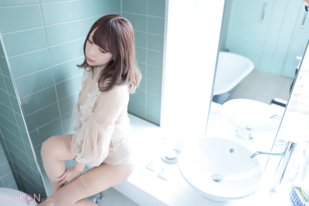 [JP] Miyamoto Saki (宮本彩希): 写真集 『Nudie』 (140 photos) 