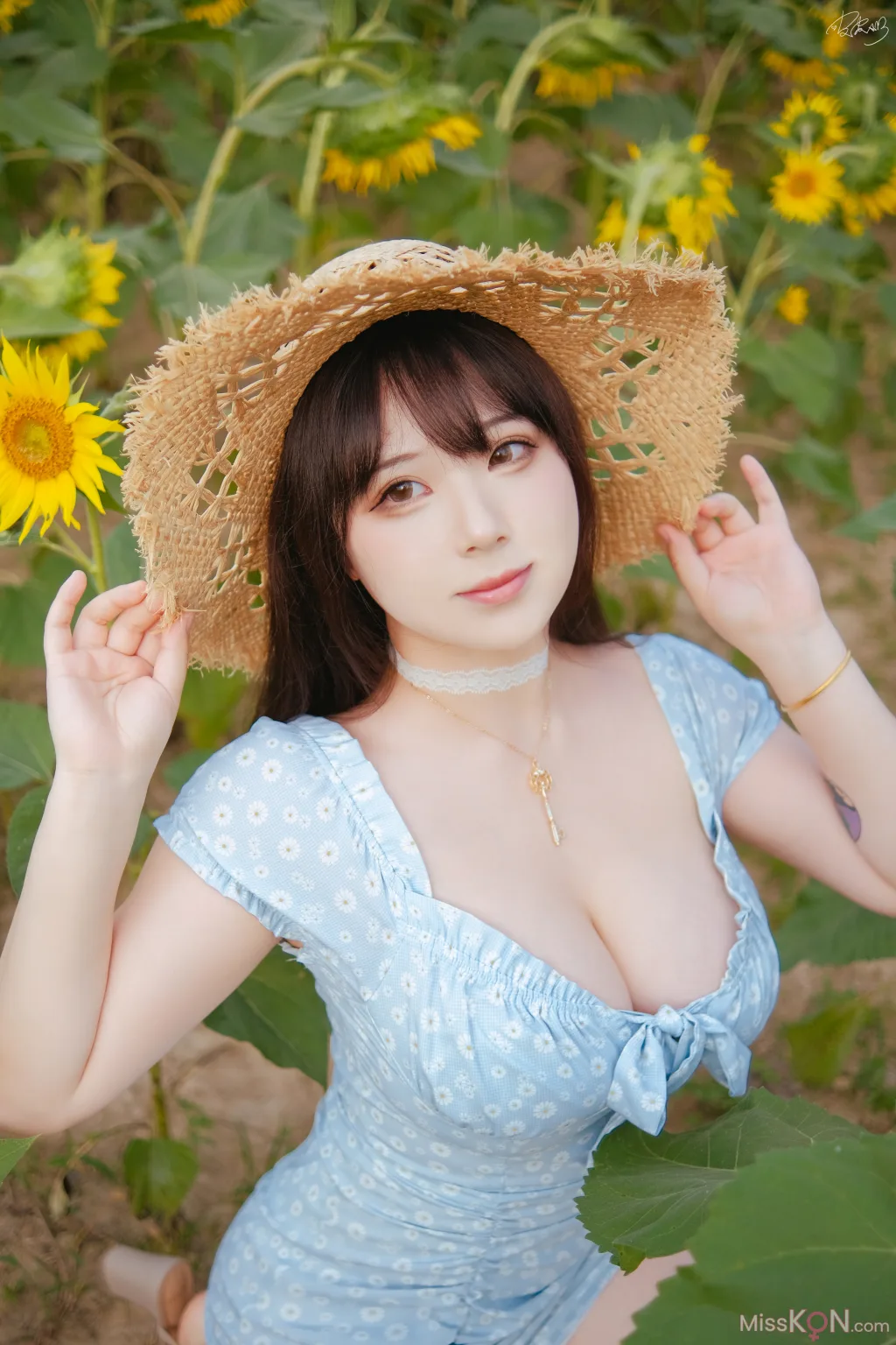 Coser@皮皮奶可可爱了啦: 彼女向日葵 (35 photos) 