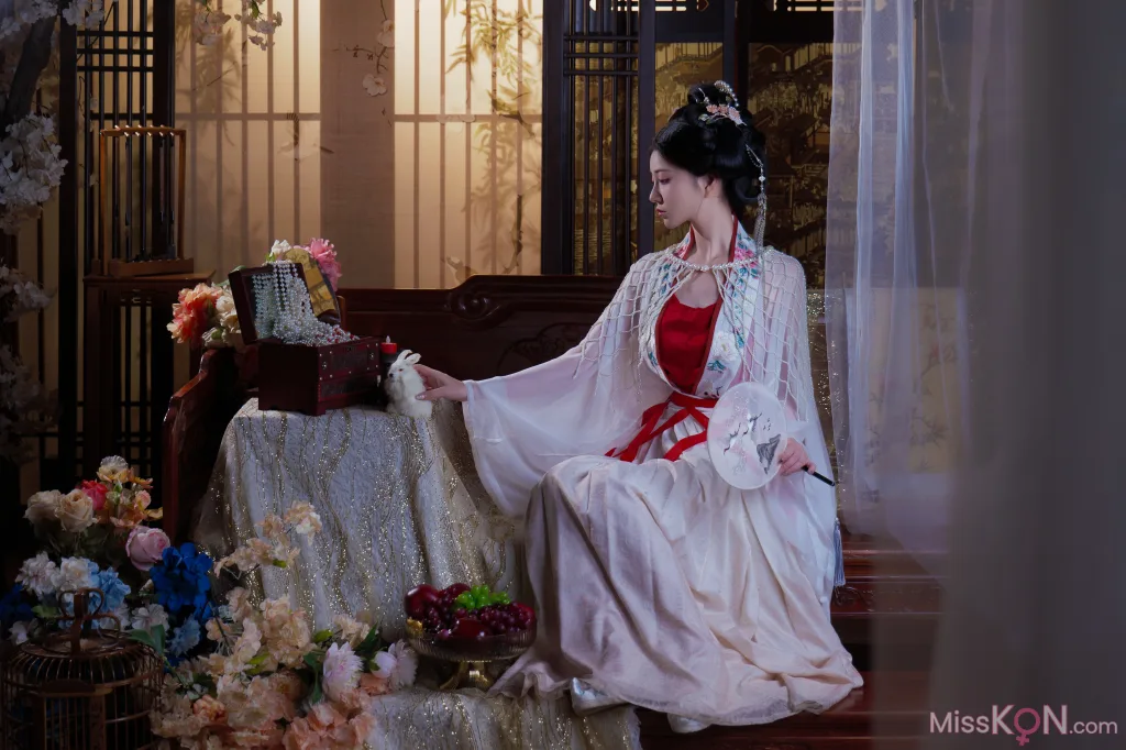Coser@年年Nnian: 广寒宫 (80 photos) 