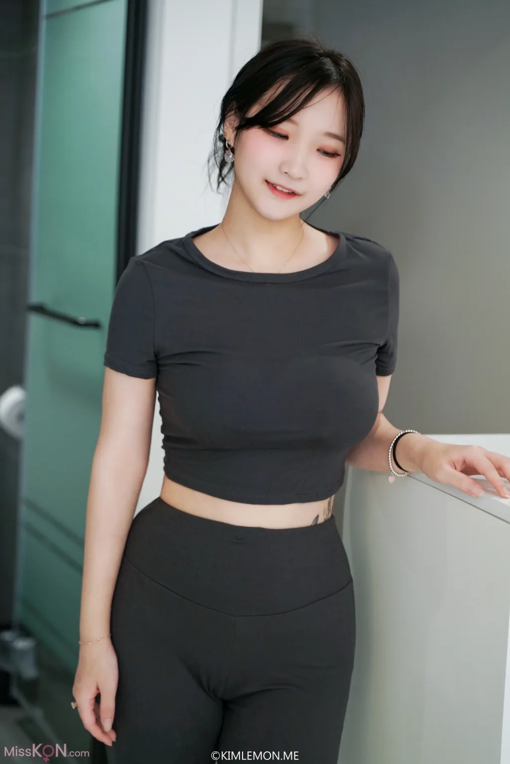 [KIMLEMON] YUJIN: Vol.01 (76 photos) 
