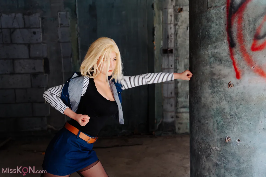 Coser@星澜是澜澜叫澜妹呀: 人造人十八号 (40 photos ) 