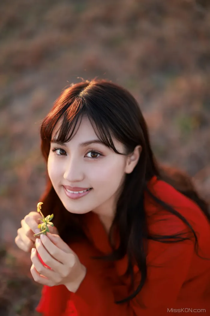 [JP] Fūka Hanasaki (花咲楓香): STRIKE Short Version (21 photos) 