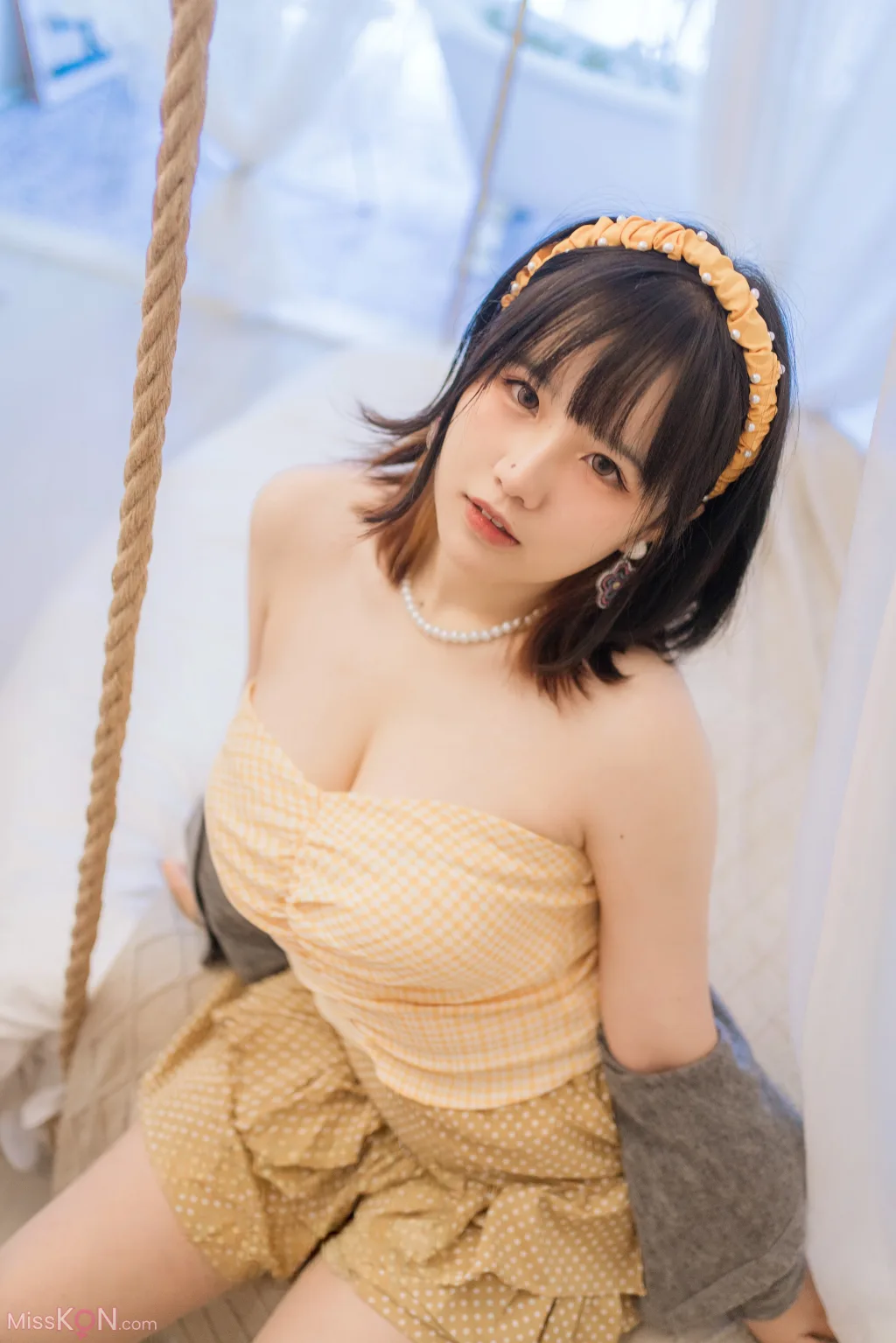 Coser@阿半今天很开心: 黄色抹胸 (68 photos ) 8 Coser@阿半今天很开心: 黄色抹胸 (68 photos ) 8