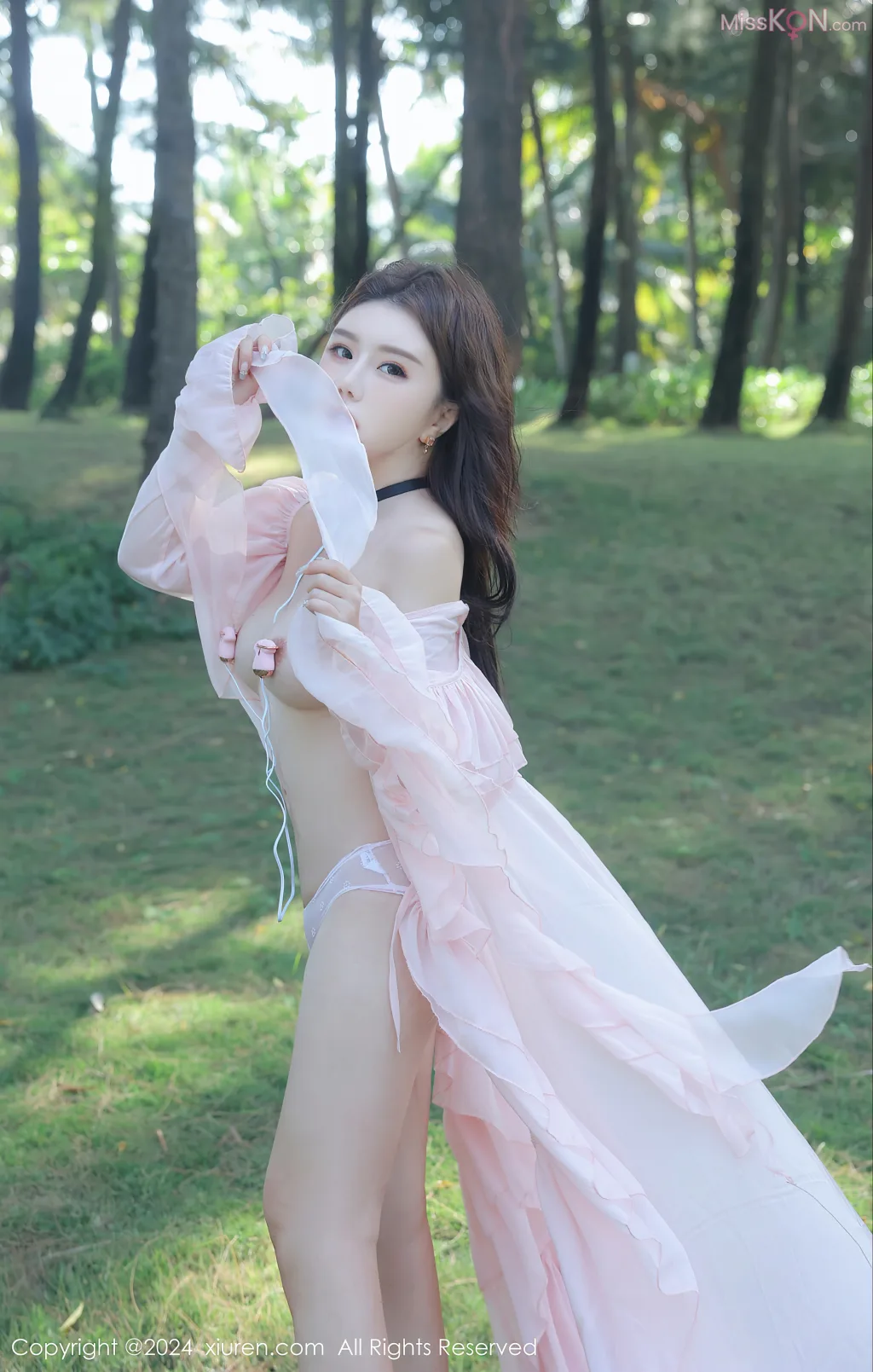 XIUREN No.8006 – 8015 (732 photos) 15 XIUREN No.8006 – 8015 (732 photos) 15