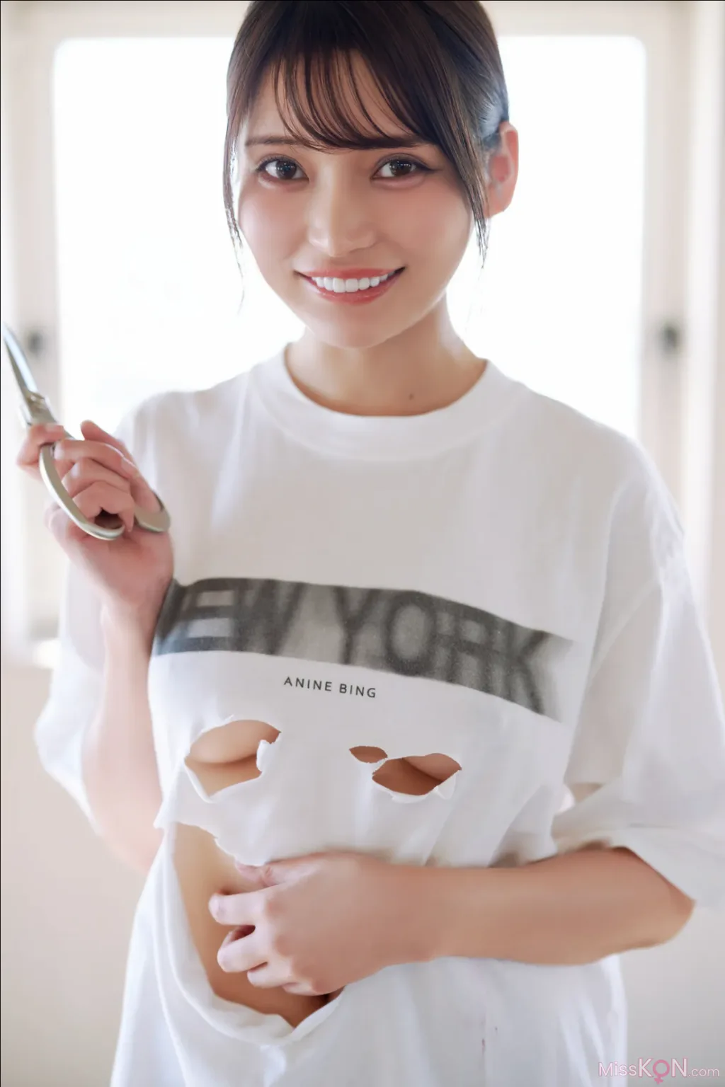 [JP] Nitori Sayaka (似鳥沙也加): FRIDAY GOLD A to Z Vol.4 (15 photos)