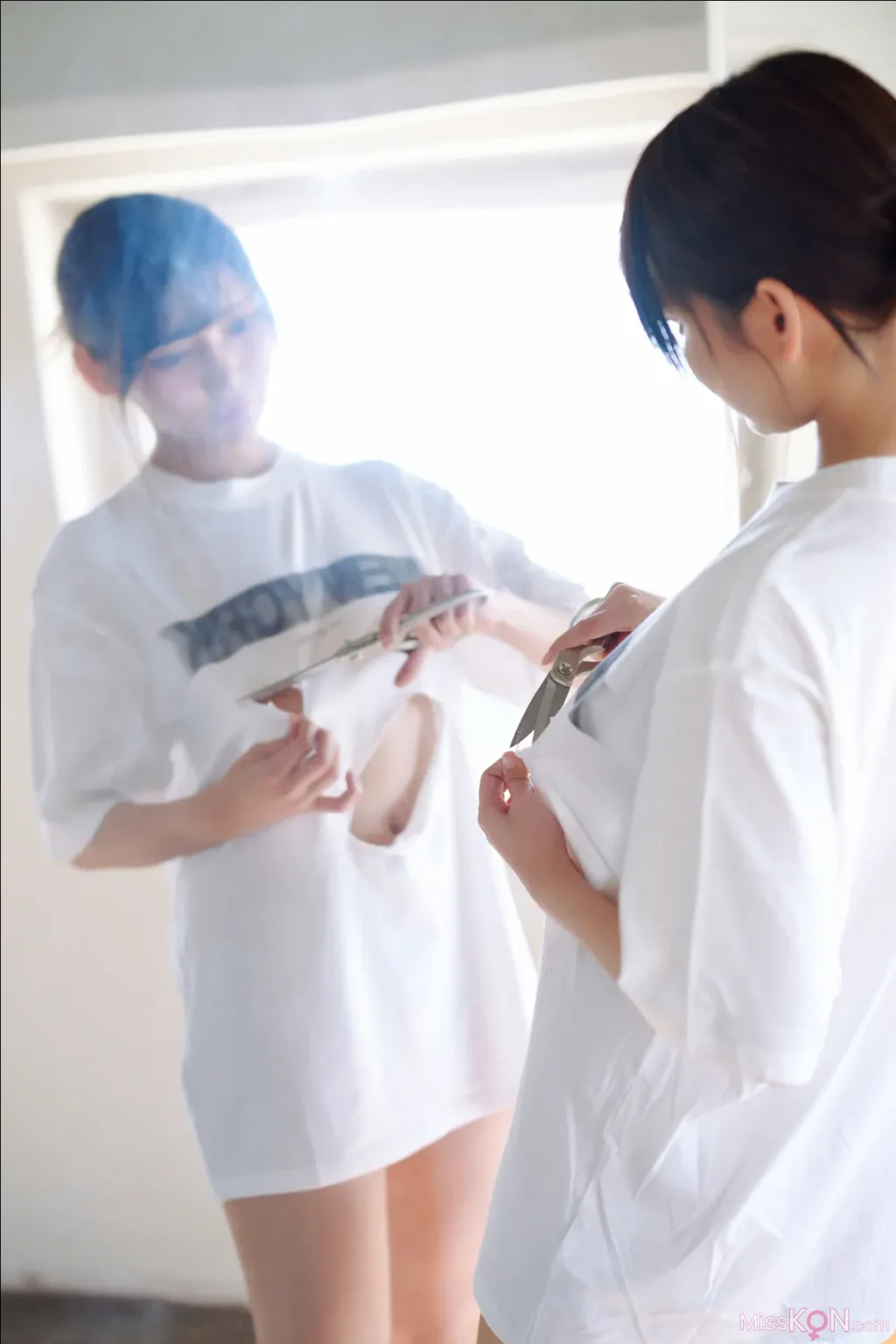 [JP] Nitori Sayaka (似鳥沙也加): FRIDAY GOLD A to Z Vol.4 (15 photos)