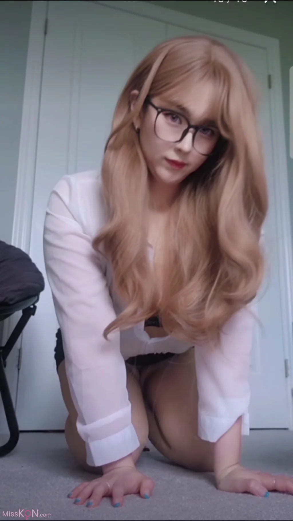 메이플오: 신작 애널플러그 딜도자위 (11 photos + 1 video)